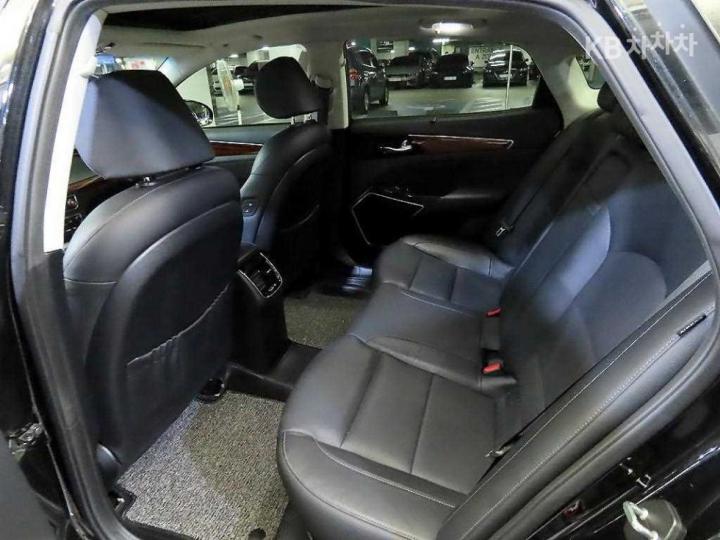 Kia K7 2.2 Diesel Prestige 8