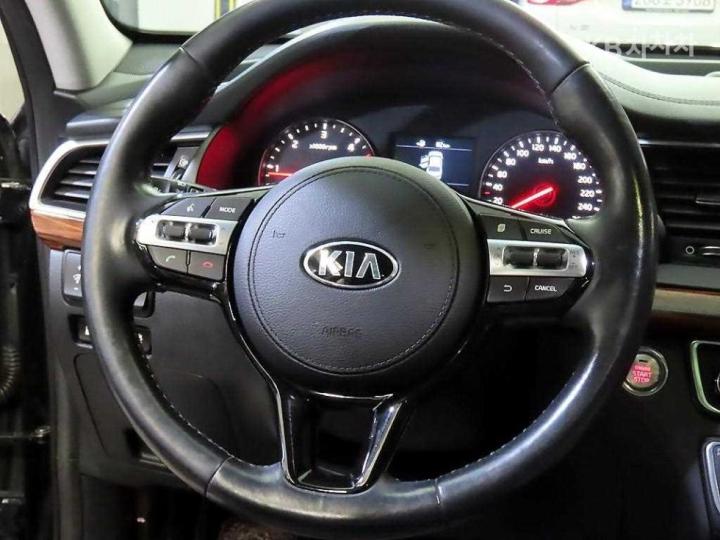 Kia K7 2.2 Diesel Prestige 9