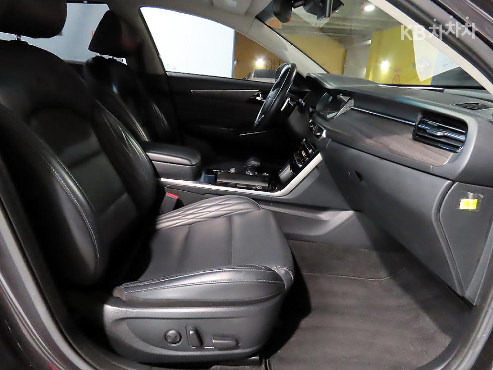 2020 - kia k7