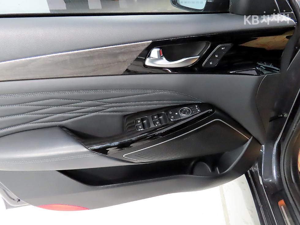 2020 - kia k7