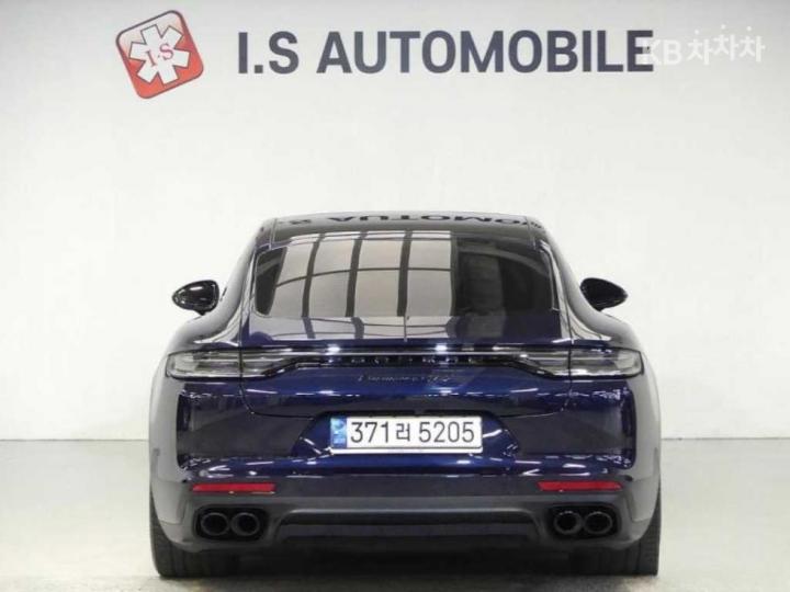 Porsche Panamera 971 4.0 GTS Base Type 4