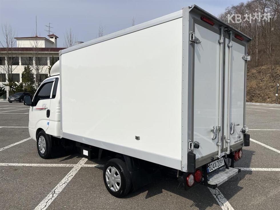 2022 - kia bongo iii