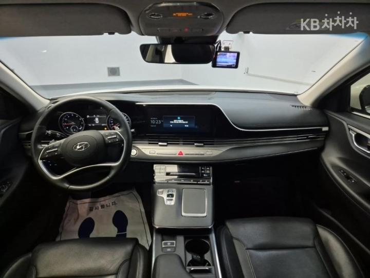 Hyundai Grandeur 2.5 Premium Choice 8