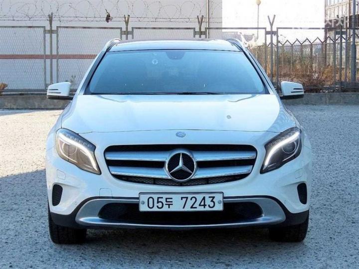 Mercedes-Benz GLA-Class X156 GLA200 CDi 4 Matic 2
