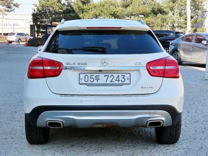 Mercedes-Benz GLA-Class X156 GLA200 CDi 4 Matic 5