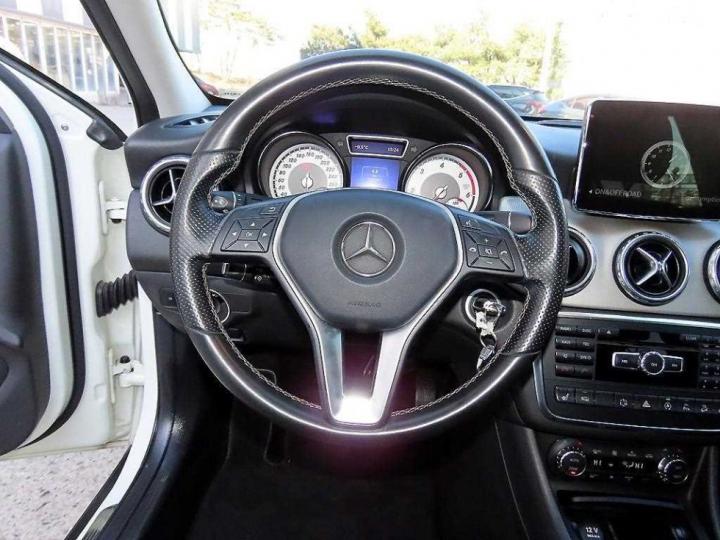 Mercedes-Benz GLA-Class X156 GLA200 CDi 4 Matic 9