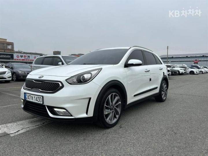 Kia Niro 1.6 Prestige 2
