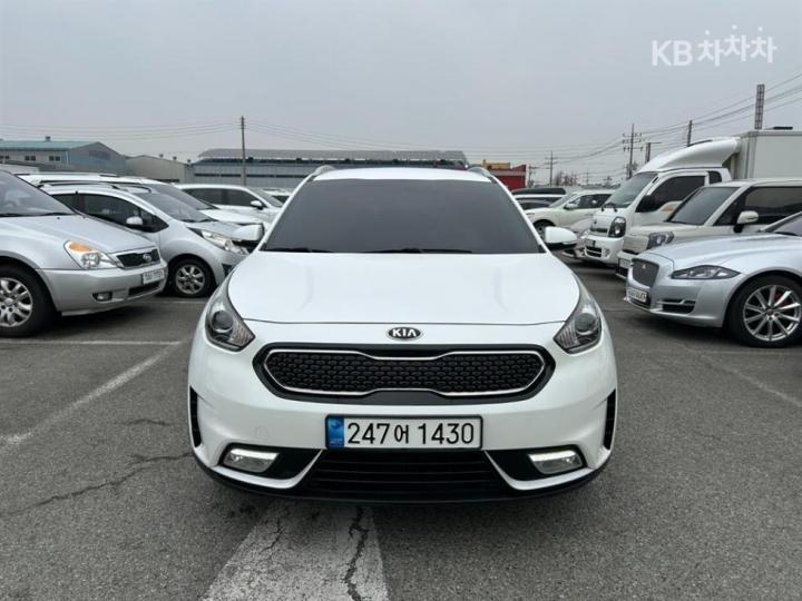 Kia Niro 1.6 Prestige 3