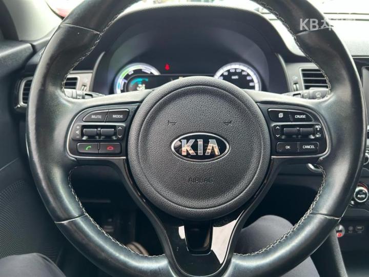 Kia Niro 1.6 Prestige 9