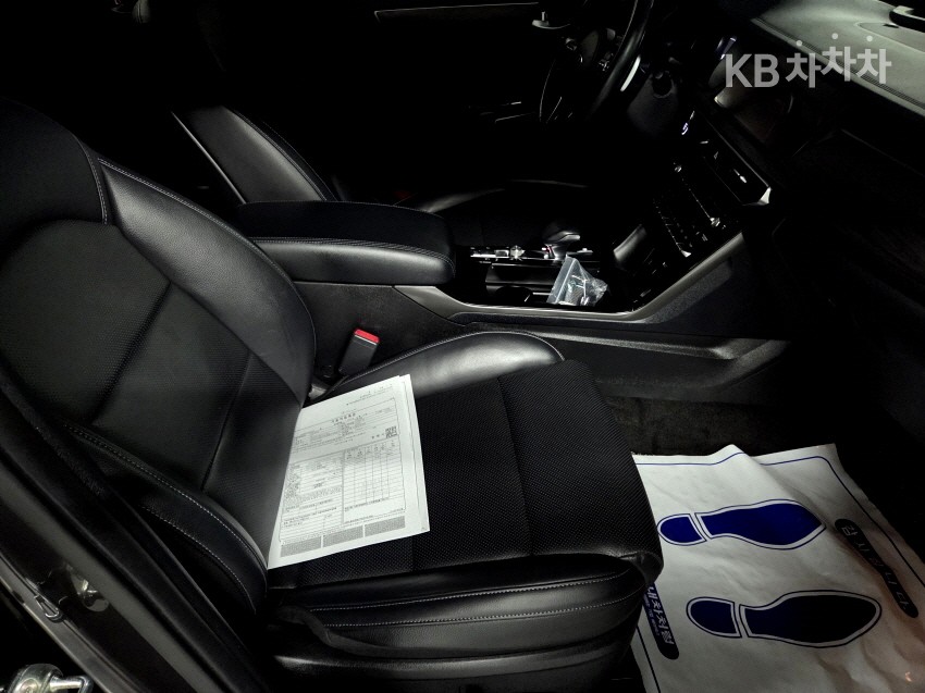 2020 - kia k7