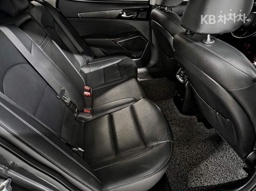 2020 - kia k7