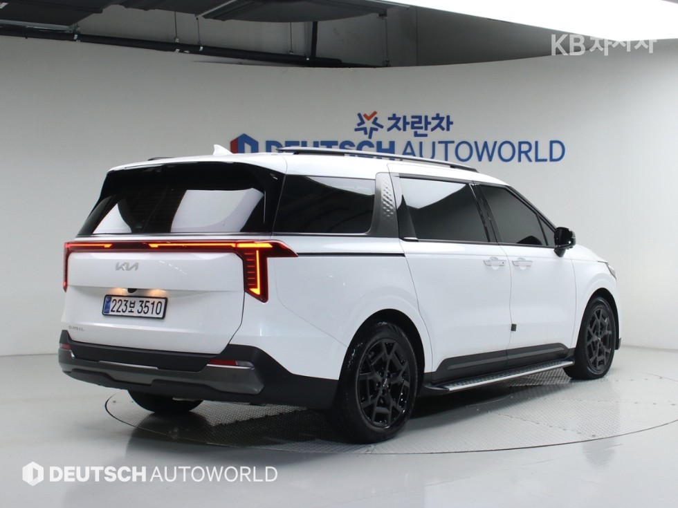 2025 - kia carnival