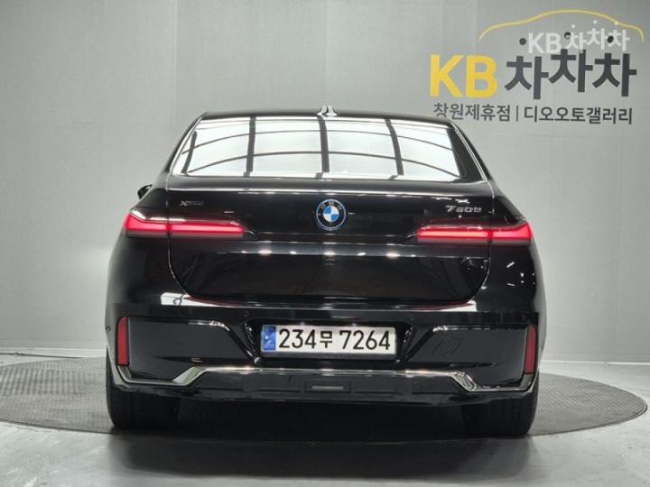 BMW 7er — miniaturë 4