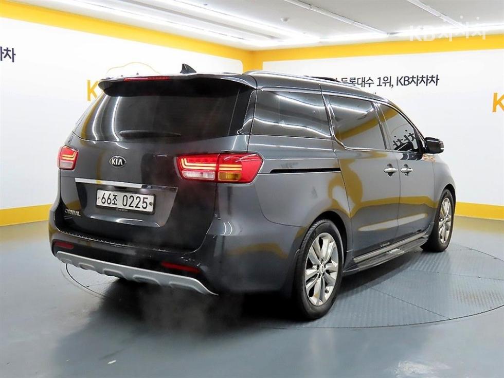 2017 - kia carnival