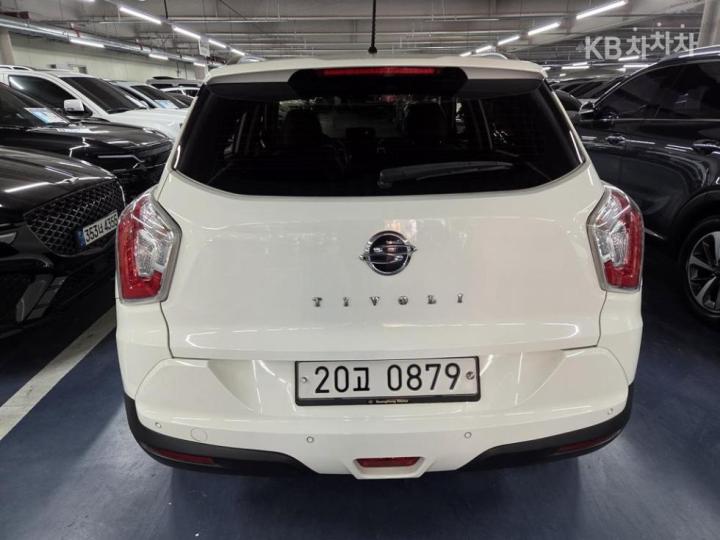 KG Mobility (Ssangyong) Tivoli Gasoline VX 6