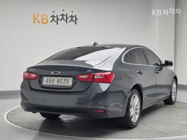 Chevrolet Malibu 1.8 Hybrid LT Deluxe 4