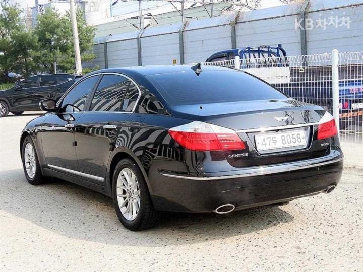 Hyundai Genesis BH330 LUXURY Base Type 4