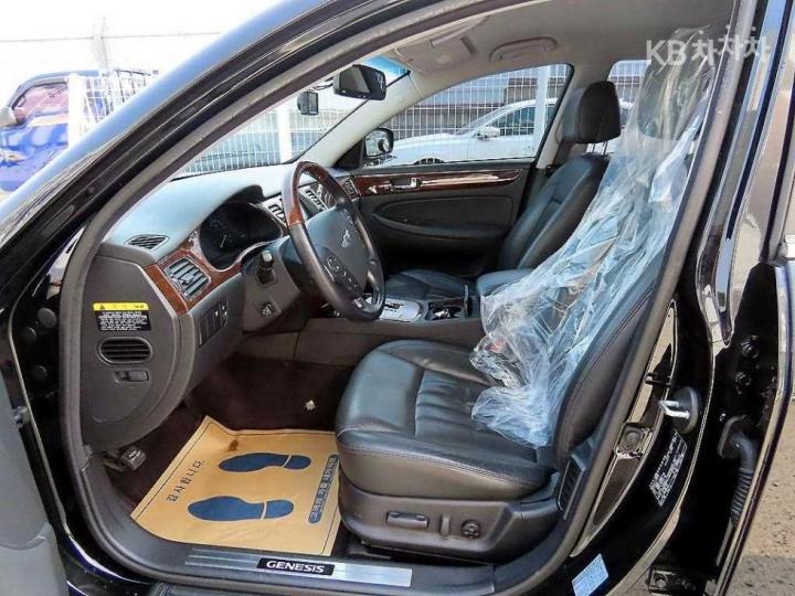 Hyundai Genesis BH330 LUXURY Base Type 6