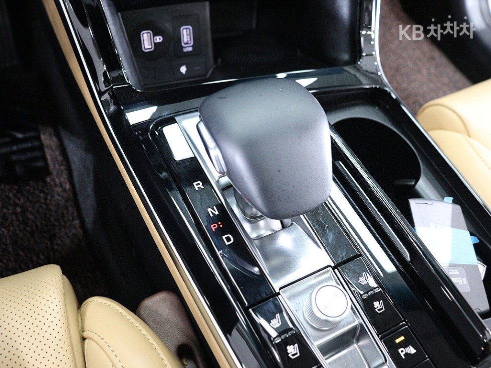 2020 - kia k7
