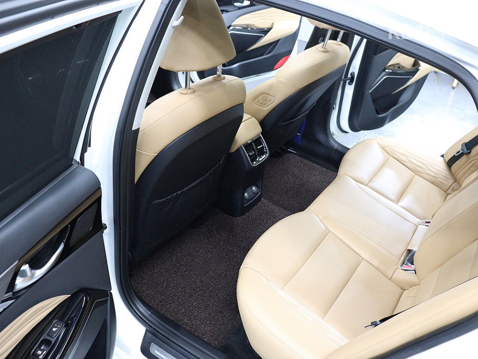 2020 - kia k7