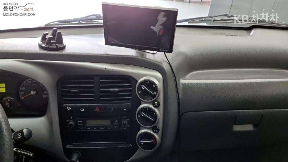 2014 - kia bongo iii