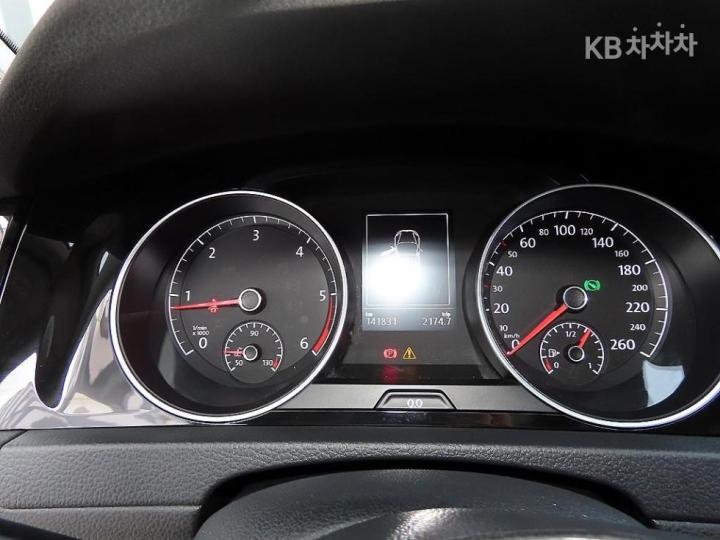 Volkswagen Golf 2.0 TDI MK7 Premium 10