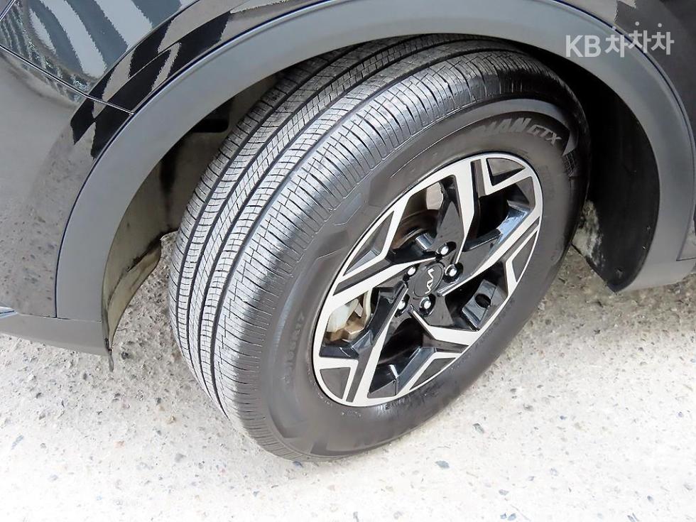 2022 - kia sportage