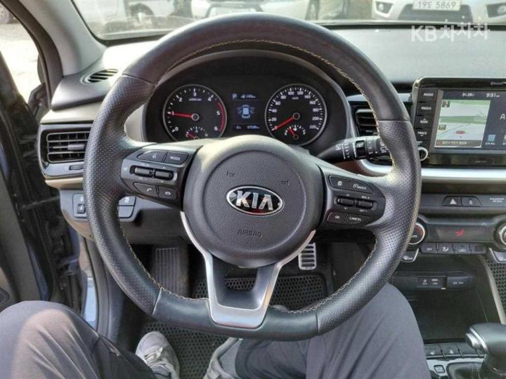 Kia Stonic Diesel 1.6 VGT Prestige 8