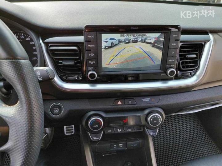 Kia Stonic Diesel 1.6 VGT Prestige 10