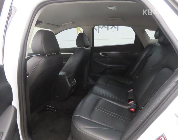 Hyundai Sonata DN8 2.0 LPG Smart 7