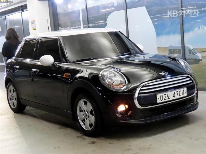 Mini Cooper 5 Duo 1.5 Base Type
