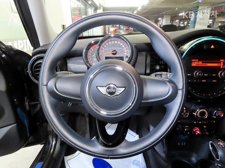 Mini Cooper 5 Duo 1.5 Base Type 9