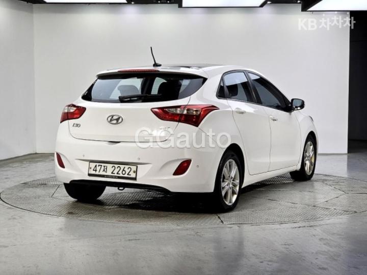 Hyundai i30 New 1.6 VGT Unique 5