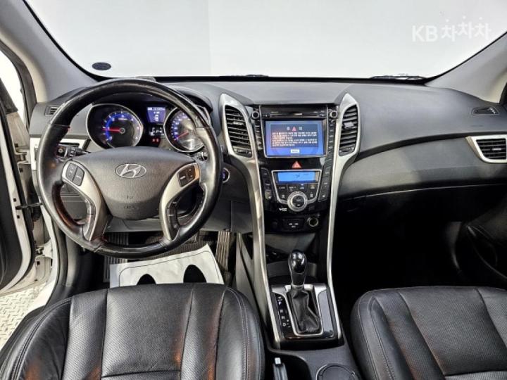 Hyundai i30 New 1.6 VGT Unique 6