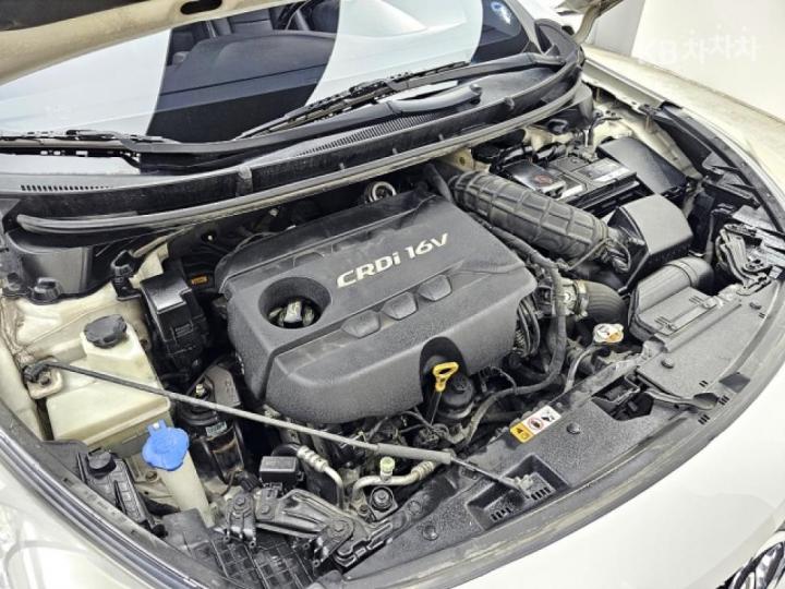 Hyundai i30 New 1.6 VGT Unique 7