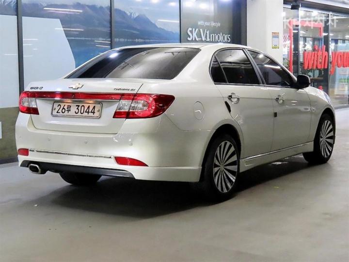 Chevrolet Tosca Premium 6 L6 2.0 SX 5