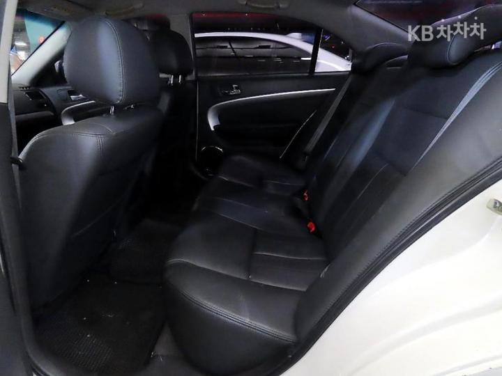 Chevrolet Tosca Premium 6 L6 2.0 SX 8