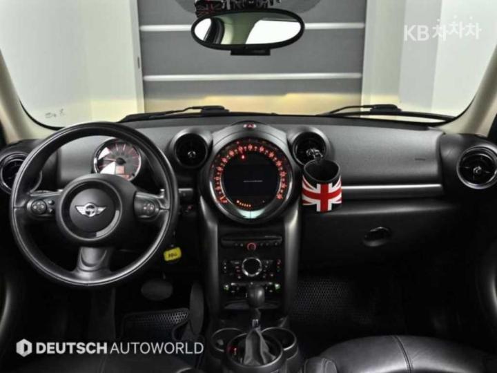 Mini Countryman D ALL4 2.0 Base Type 8