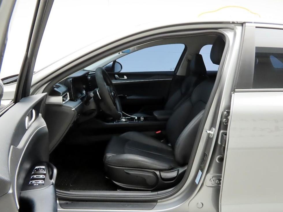 2020 - kia k5