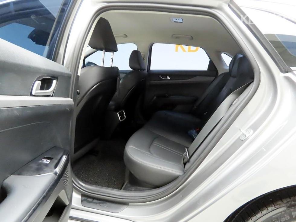 2020 - kia k5
