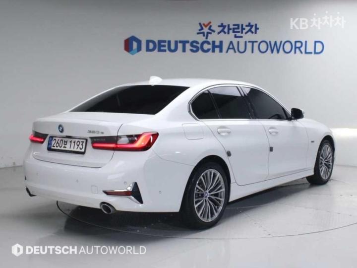 BMW 3 Series G20 330e M Sport 3