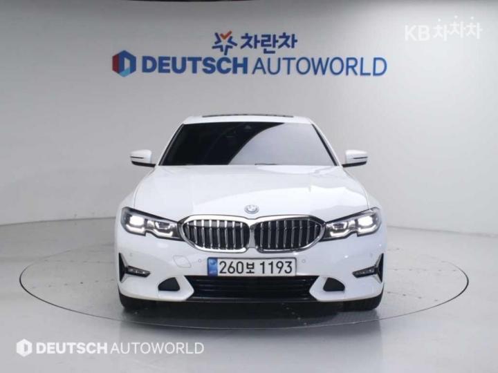 BMW 3 Series G20 330e M Sport 4