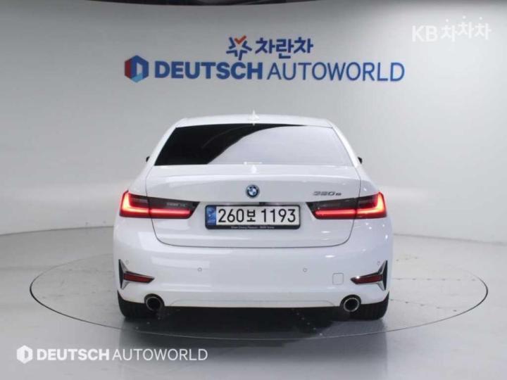 BMW 3 Series G20 330e M Sport 5