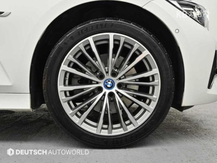 BMW 3 Series G20 330e M Sport 6