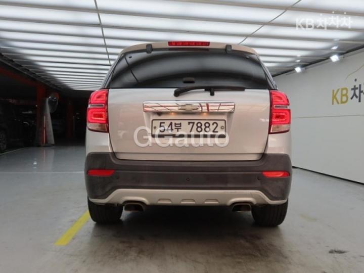 Chevrolet Captiva 2WD LT Premium 4