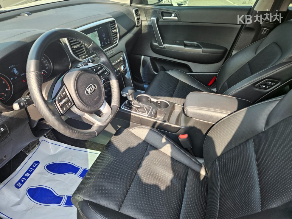 2020 - kia sportage