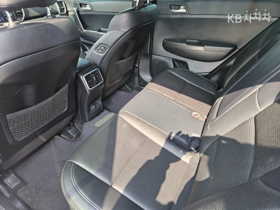 2020 - kia sportage