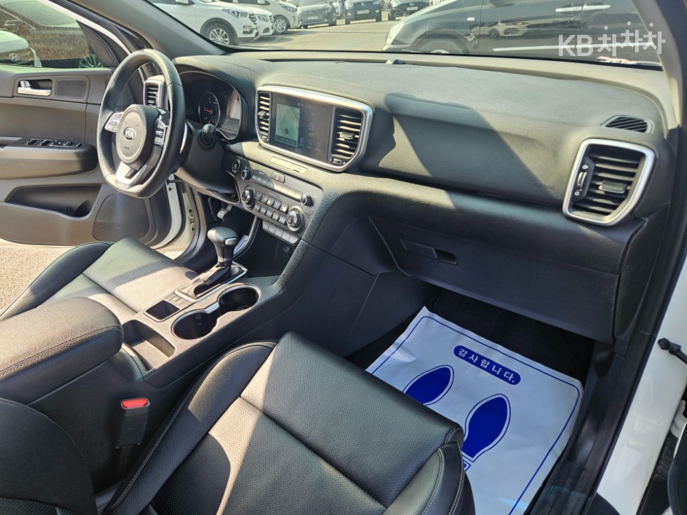 2020 - kia sportage