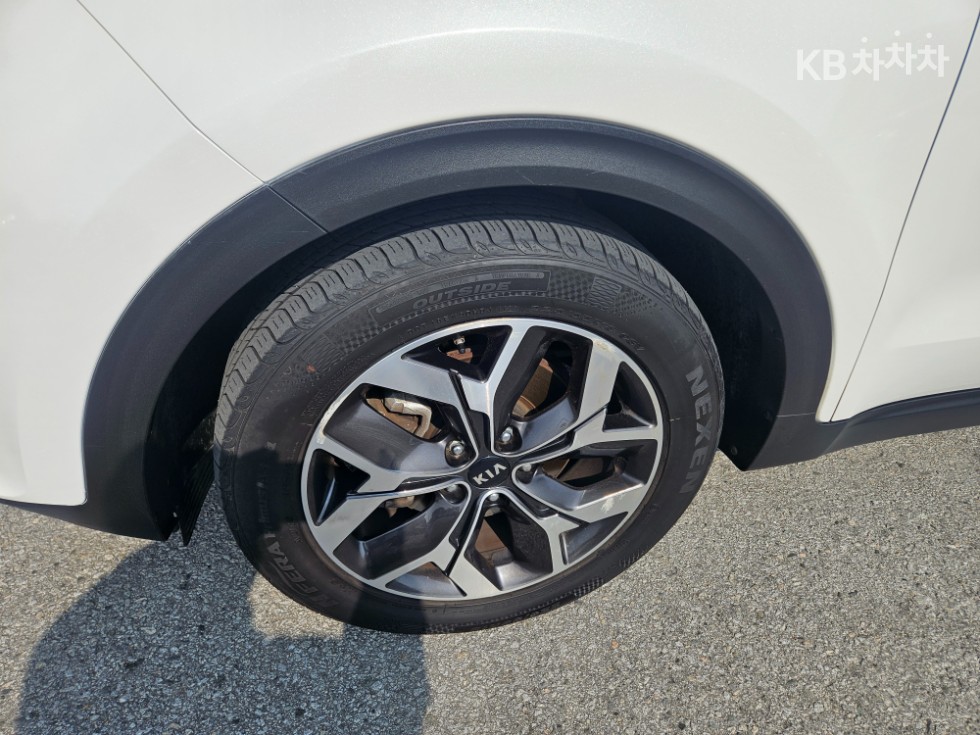 2020 - kia sportage