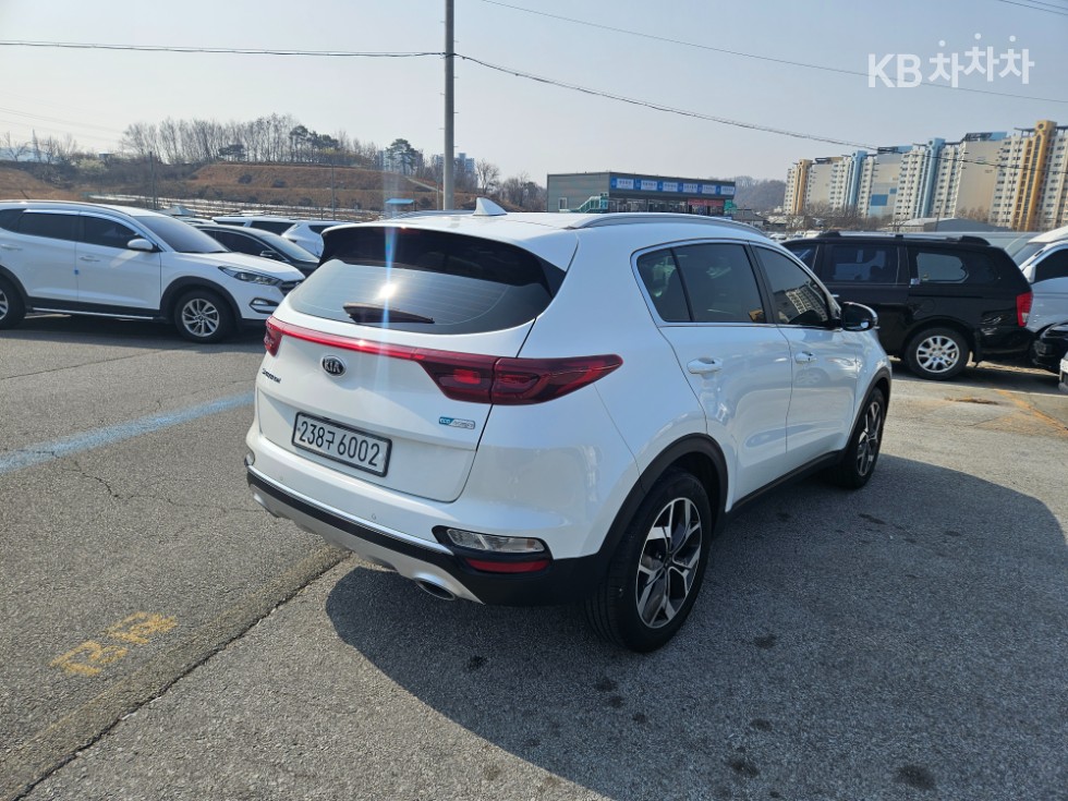 2020 - kia sportage